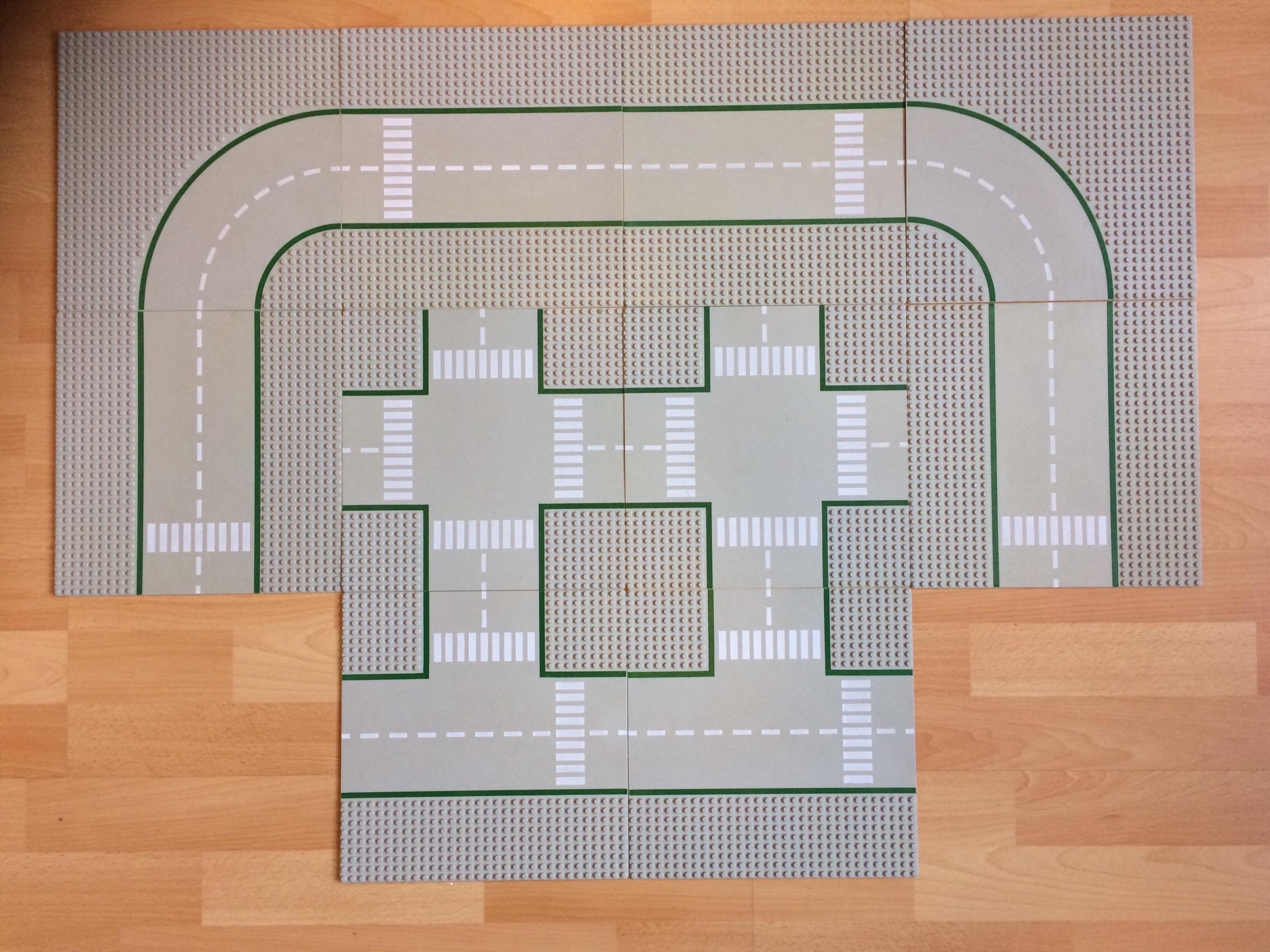 LEGO 607p01 Straßenplatte T-Kreuzung mit Zebrastreifen 32 x 32 aus 80er Jahren