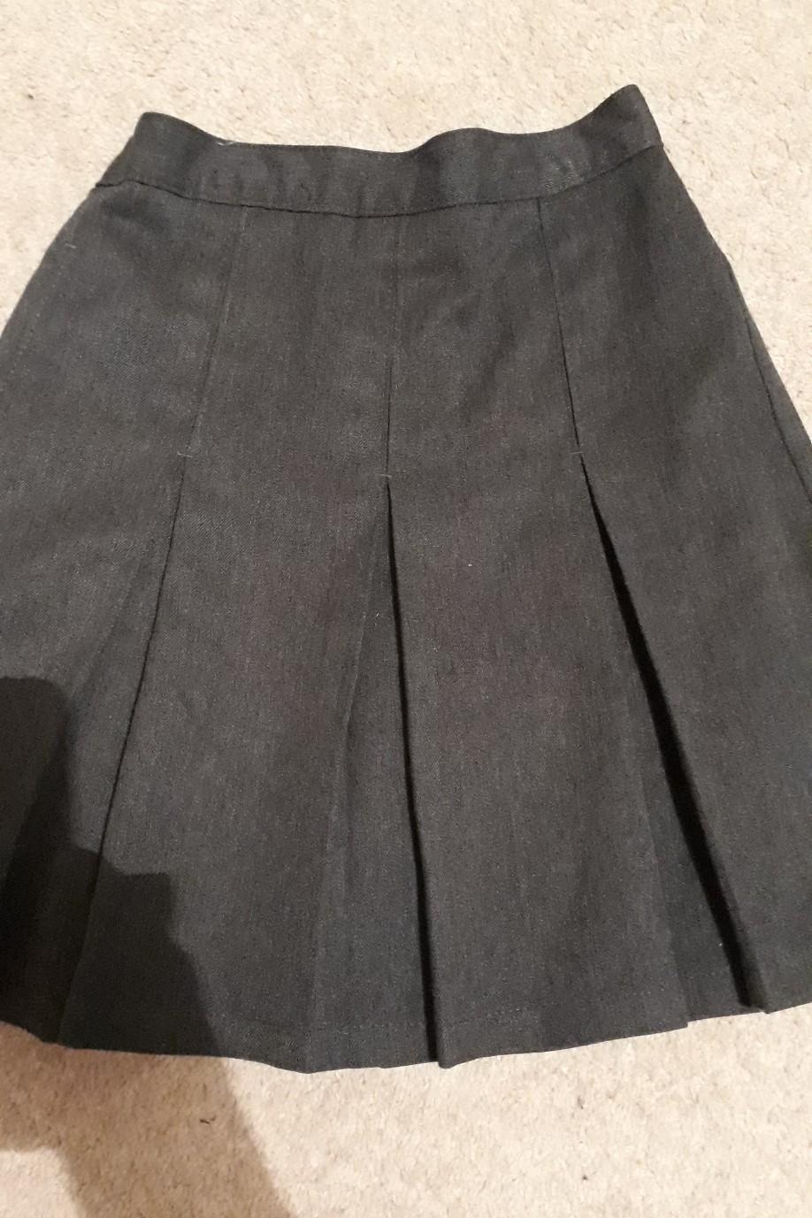 Grey pleated school skirt in SR3 Sunderland for £2.00 for sale | Shpock