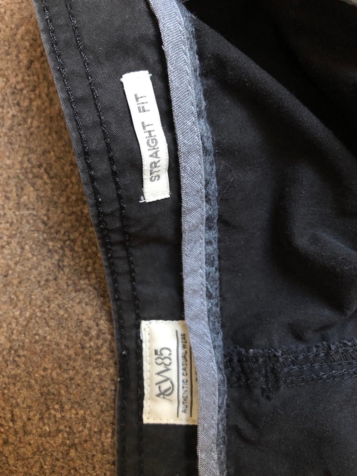 Black Cargo Trousers in DA8 London for £4.00 for sale | Shpock