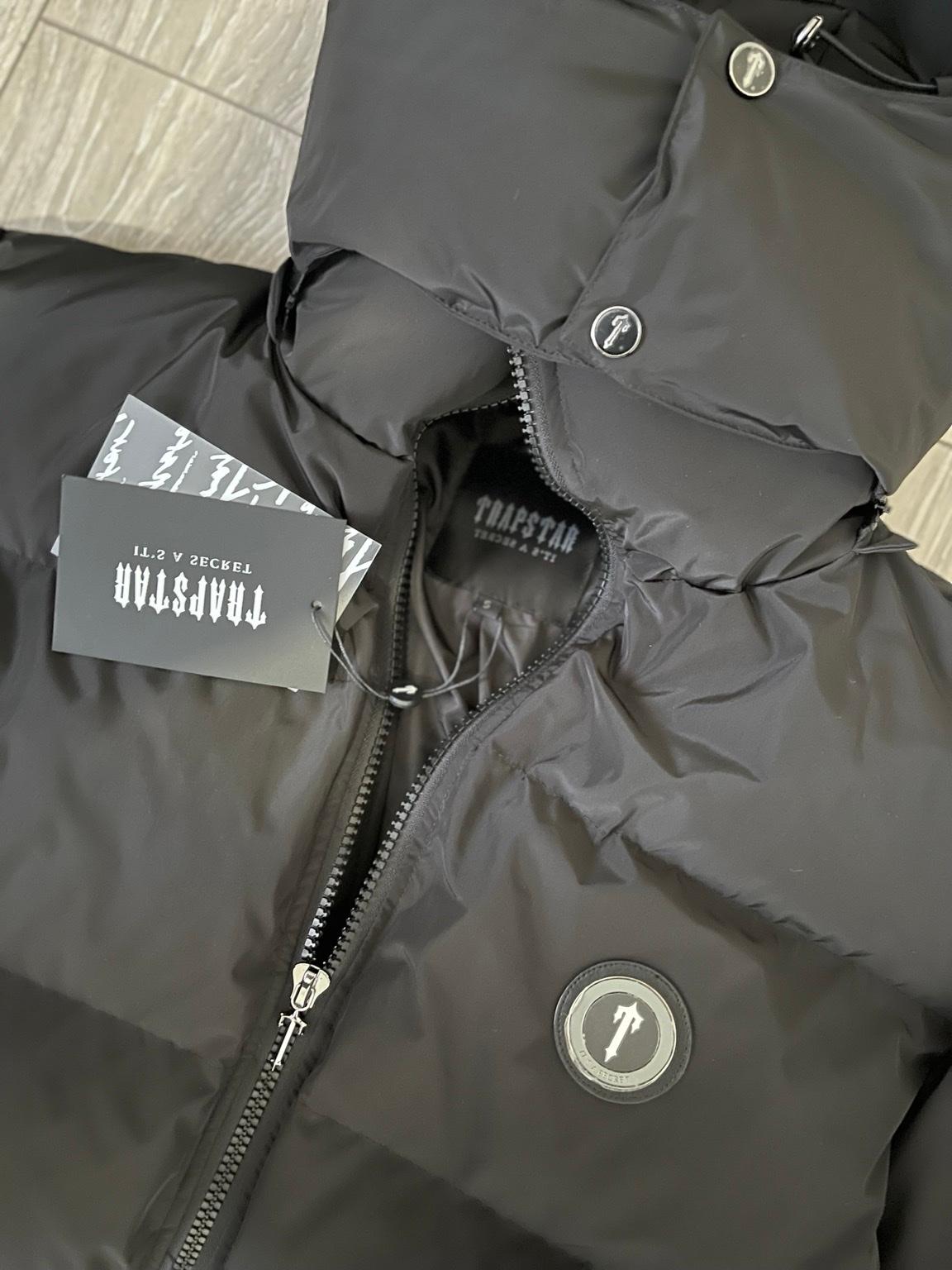 Trapstar Oversized Irongate Puffa Jacket 2021 in N17 Haringey for £290. ...