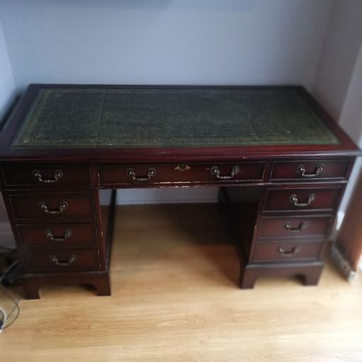 Antique Solid Captains Desk With, Vintage Wooden Desk With Leather Top