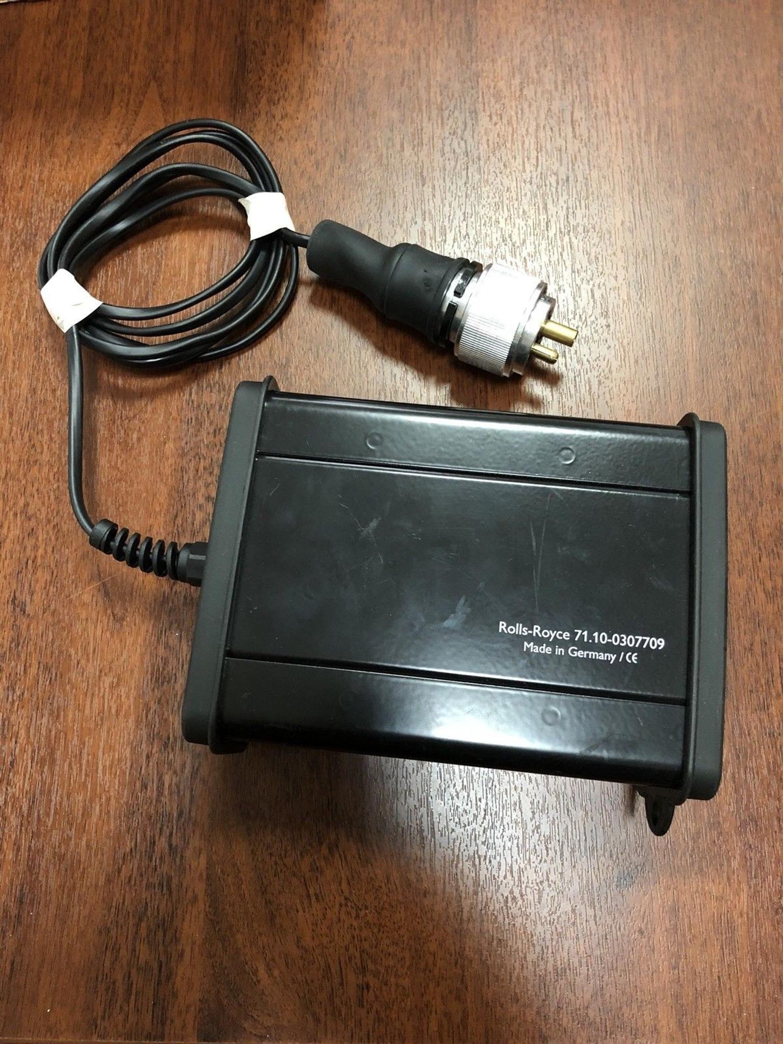 Rolls Royce Ghost 2013 & Older Battery Charger SAE Adapter 