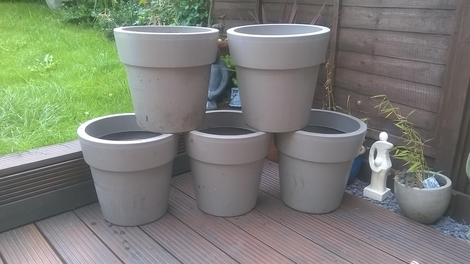 5 Large Plastic Garden Plant Pots, Large Plastic Garden Pots