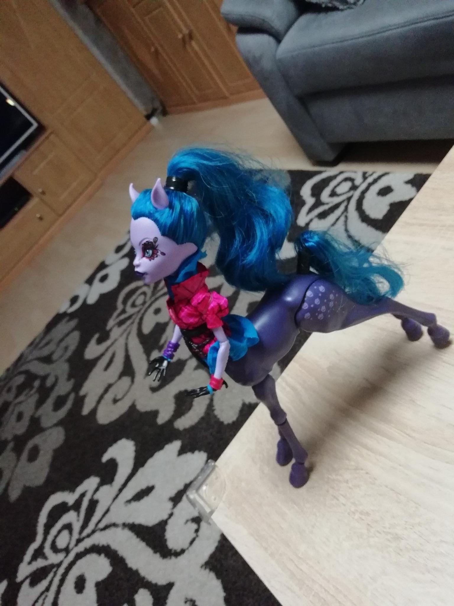 Monster High Pferd Puppe