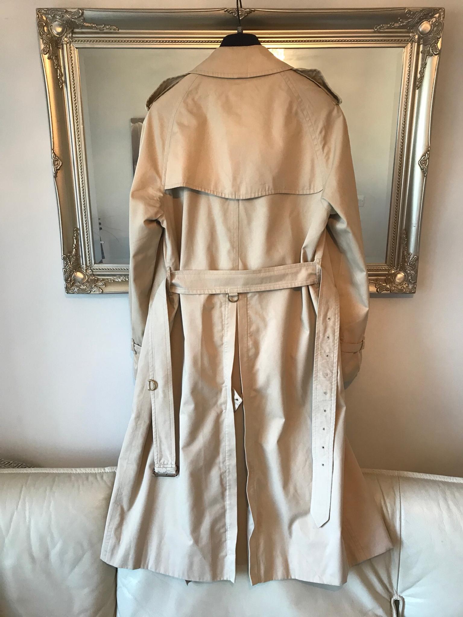 ORIGINAL 80's Vintage BURBERRY Trench Coat in TS18-Tees for £130.00 for  sale | Shpock