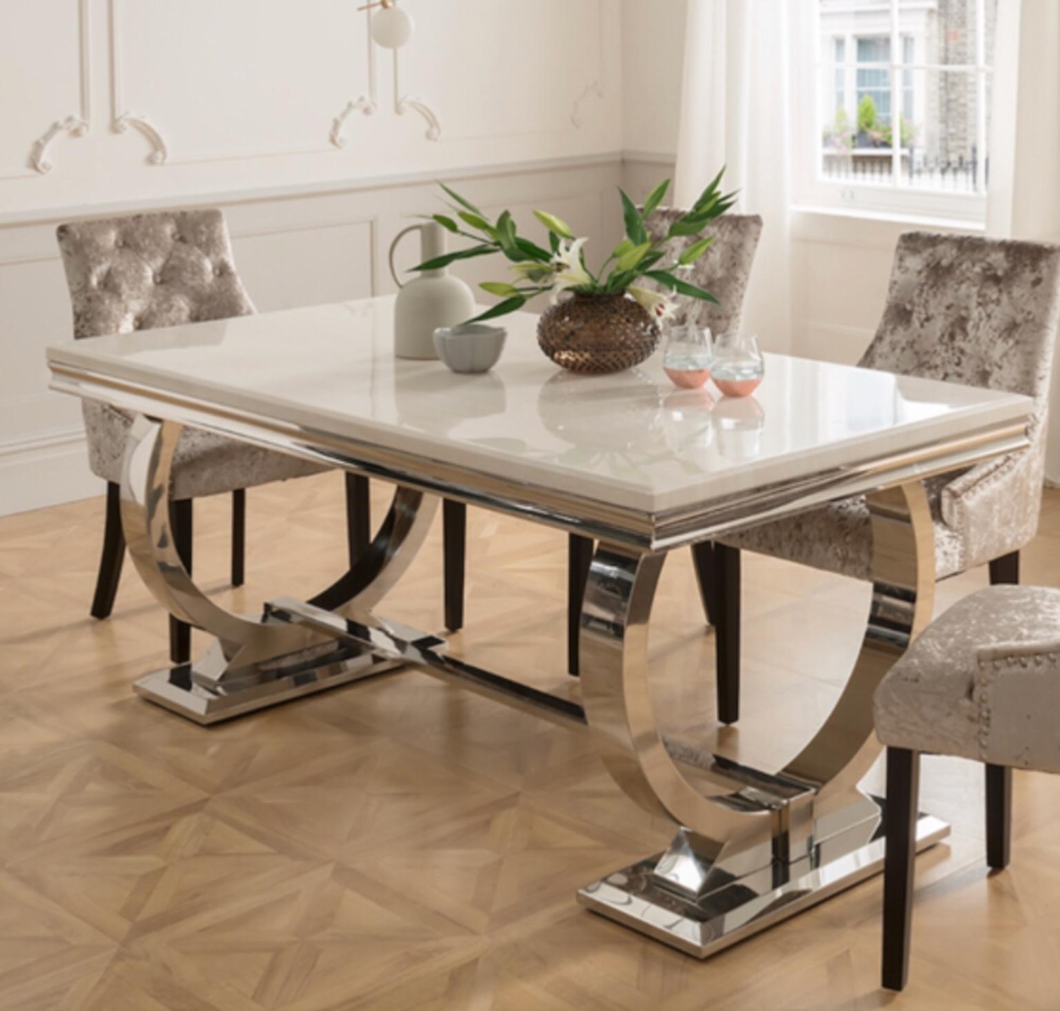 Cream marble dining table 6 seater in TW16 Spelthorne for £400.00 for