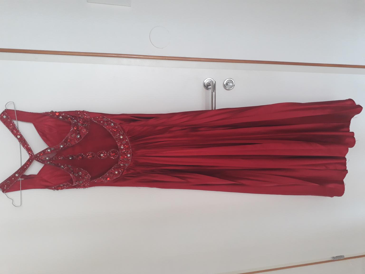Kleid für hochzeit rotes langes 