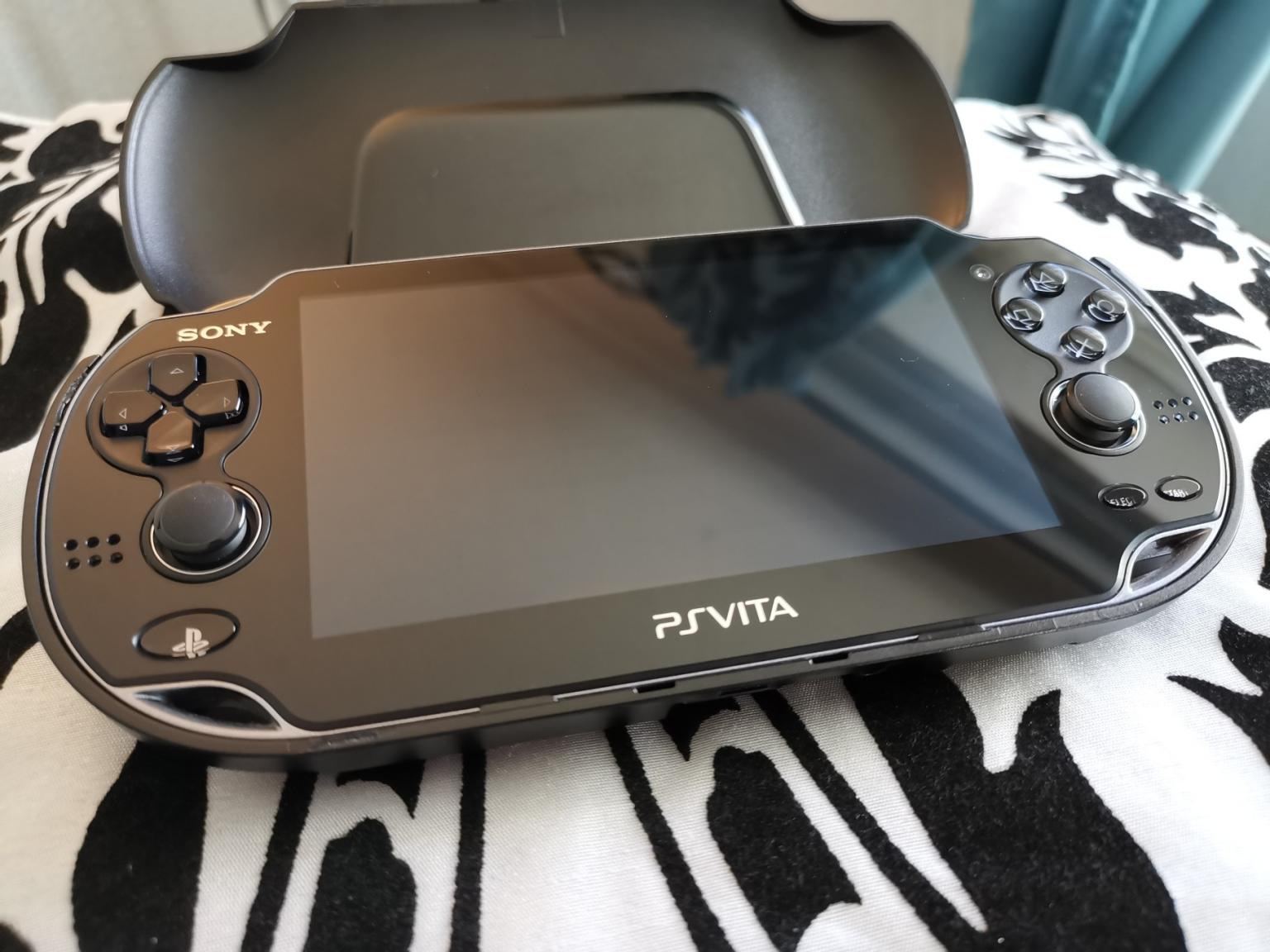 Sony Ps Vita Oled Screen Wifi Bt Pch 1003 Cod In M25 Salford For 85 00 For Sale Shpock