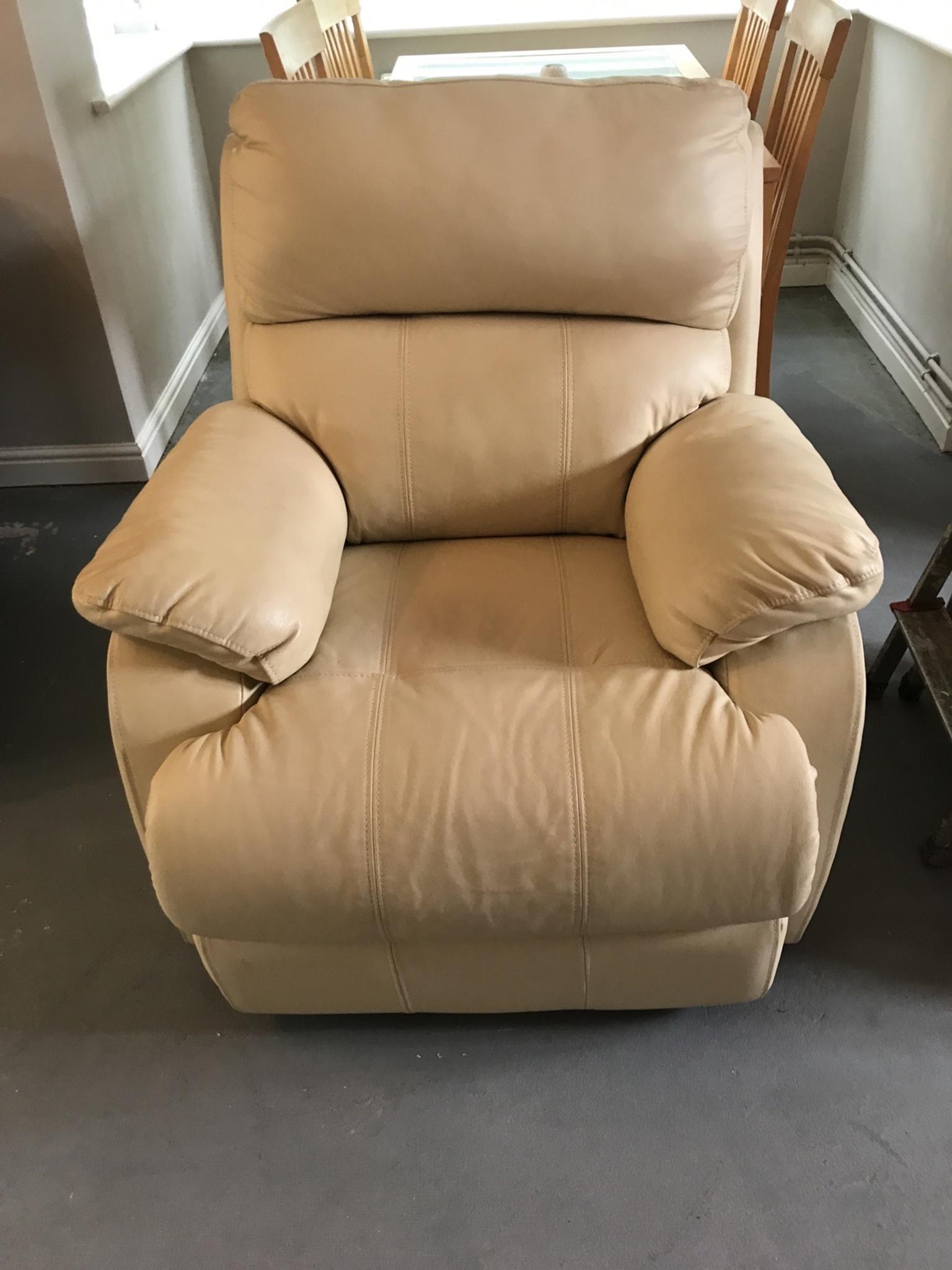 Cream Leather Armchair In Sk9, Cream Leather Armchair
