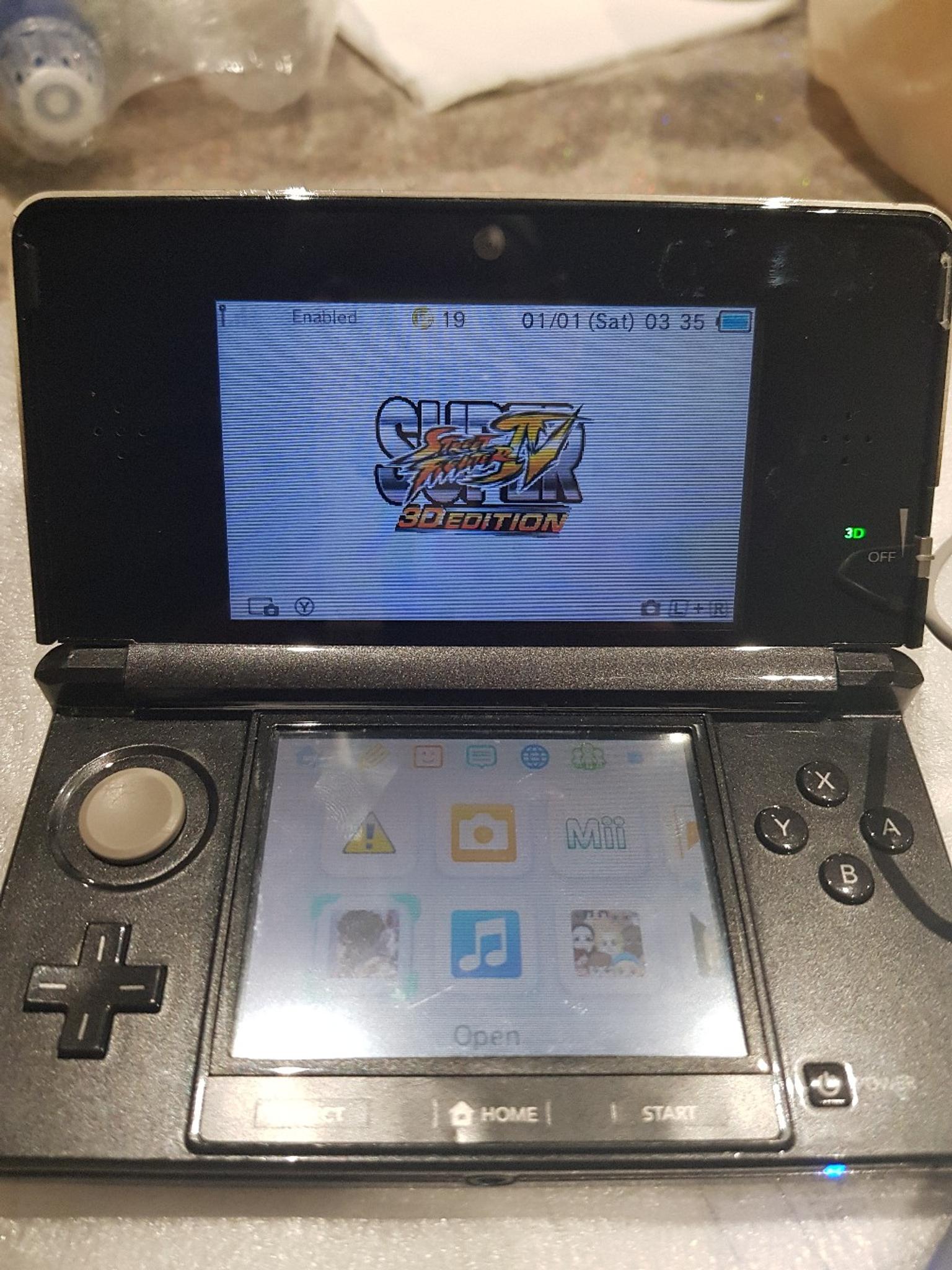 Nintendo 30DS Console with Street Fighter Game in WF30 Kirklees for