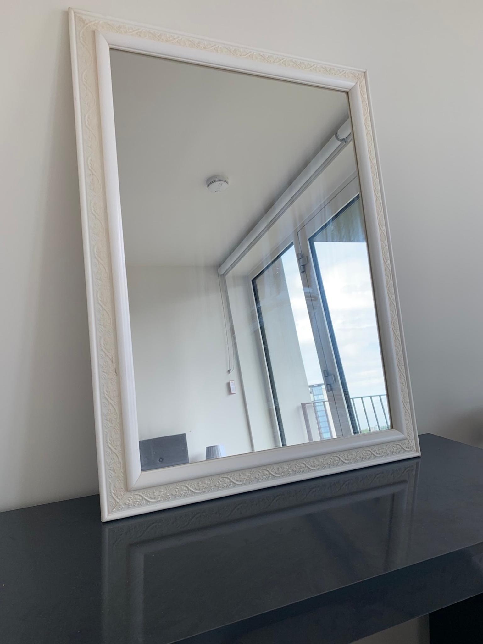 White Mirror L 80cm X W 61cm In E14, Can A Mirror Be Too Big