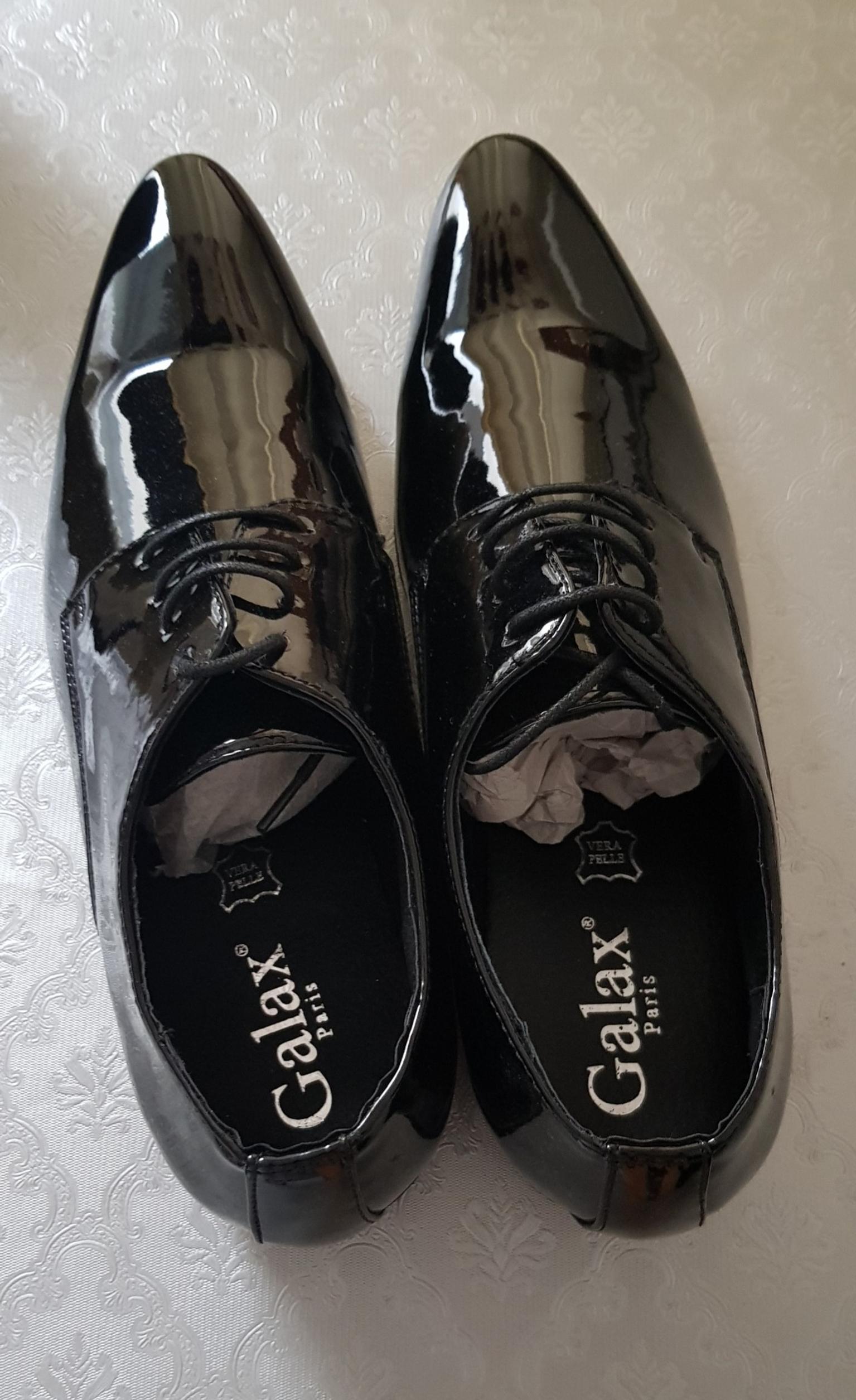 Mens Shiny Black Laced Shoes in E3 London for £15.00 for sale | Shpock