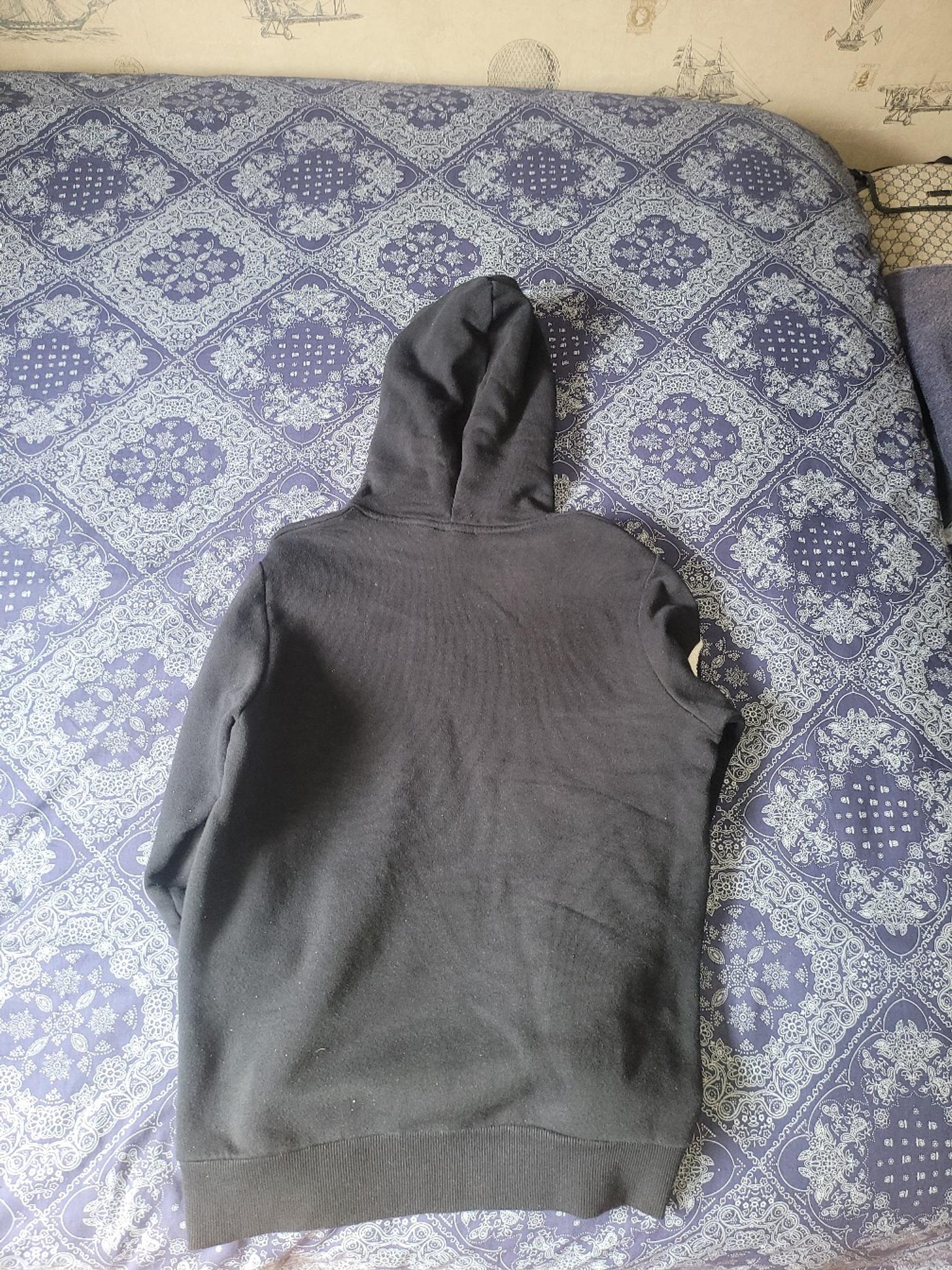 Trapstar script hoodie in SW6 Fulham for £150.00 for sale | Shpock